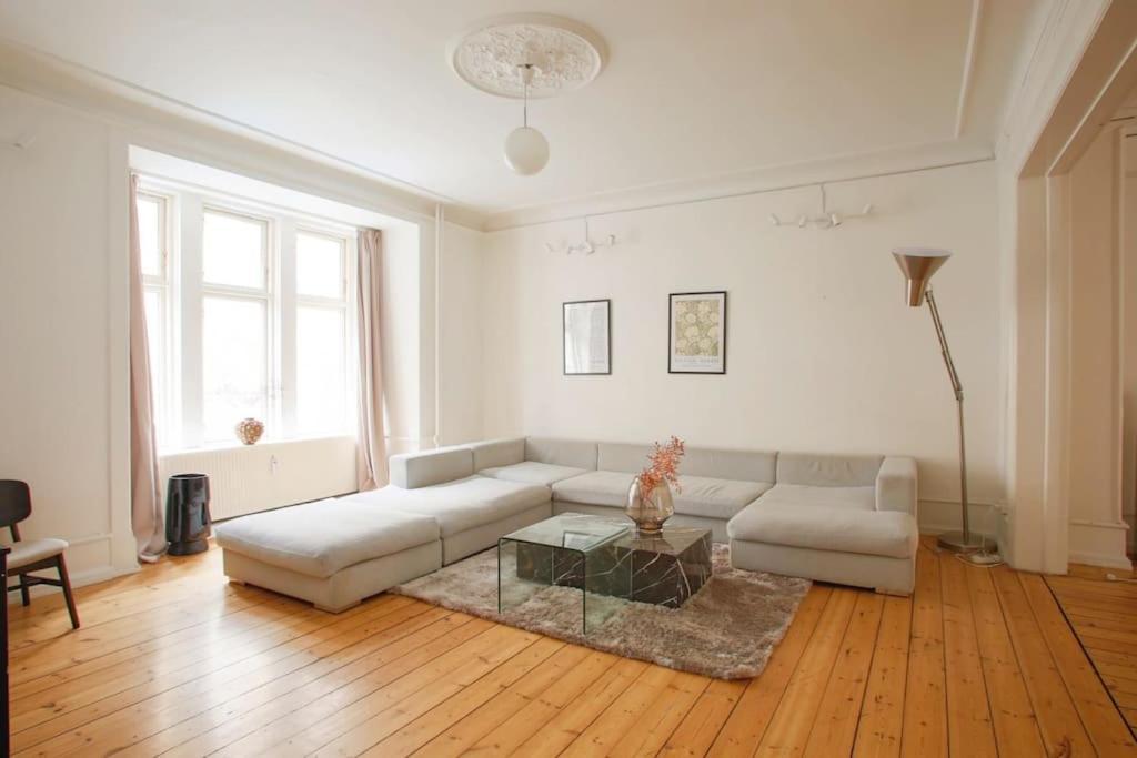Large & Bright 3Br Apartment W Whirlpool Near Metro Kopenhaga Zewnętrze zdjęcie
