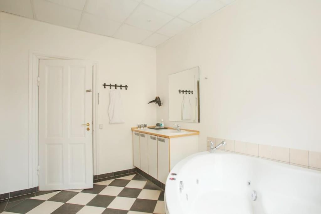 Large & Bright 3Br Apartment W Whirlpool Near Metro Kopenhaga Zewnętrze zdjęcie